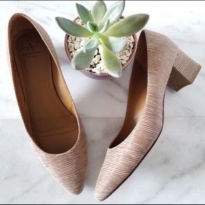 🌿Aquatalia Phoebe Striped Leather Block Heel Pump